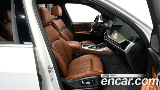 BMW X7 (G07) xDrive 40d Design Pure Excellence 6인승, 2023 11