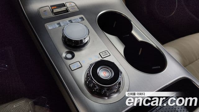 Genesis GV70, 2025 9