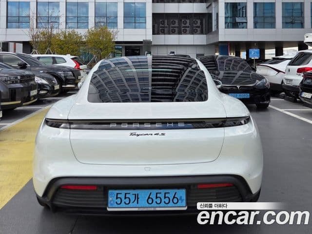 Porsche 타이칸 4S, 2024 6