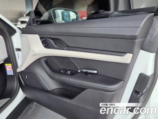 Porsche 타이칸 4S, 2024 18