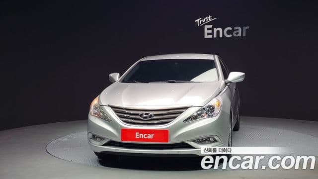 Hyundai YF Sonata LPI Luxury(для людей с инвалидностью), 2012 3