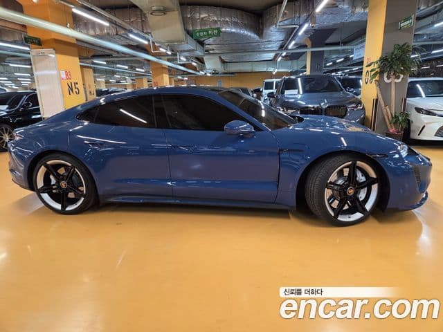 Porsche 타이칸 турбо, 2024 3