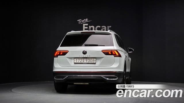 Volkswagen Tiguan 2세대 Premium, 2023 4