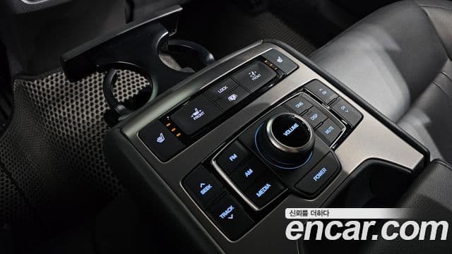 Hyundai Genesis DH Premium, 2016 18