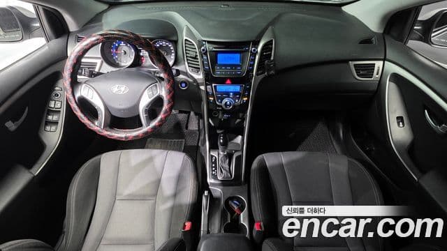 Hyundai i30(новый кузов / новое поколение) дизель 1.6 VGT Unique, 2013 7