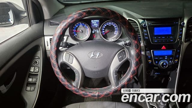 Hyundai i30(новый кузов / новое поколение) дизель 1.6 VGT Unique, 2013 13