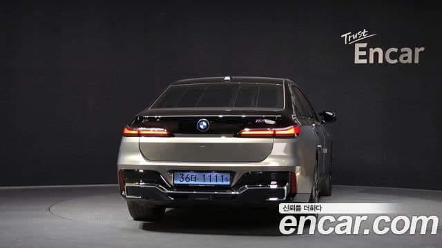 BMW i7 (G70), 2024 4