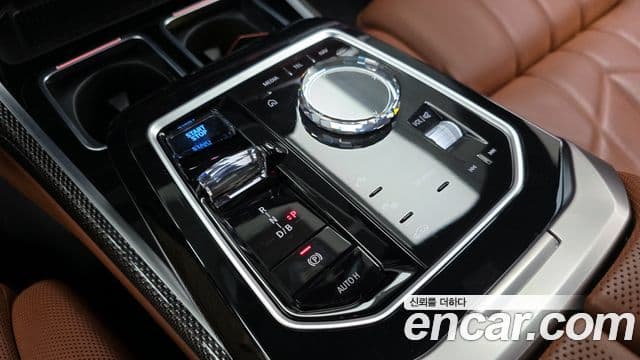 BMW i7 (G70), 2024 9