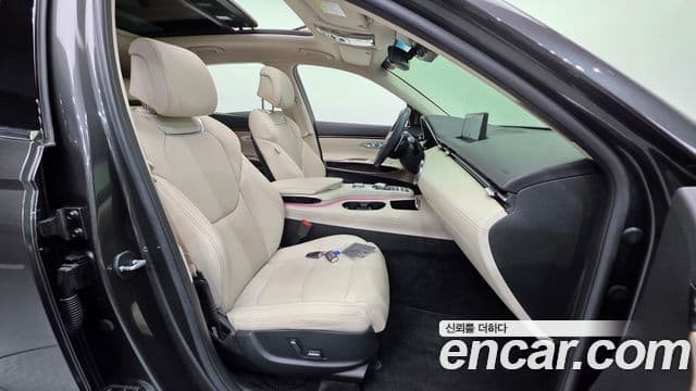Genesis GV70, 2024 10