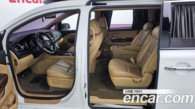 Kia All New Carnival Noblesse, 2017 10