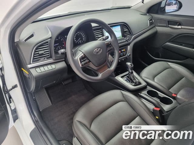 Hyundai Avante AD 1.6 GDI Value Plus, 2018 10