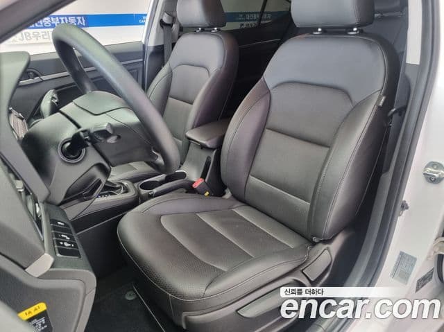 Hyundai Avante AD 1.6 GDI Value Plus, 2018 14