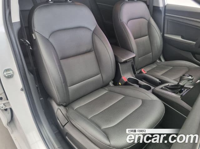 Hyundai Avante AD 1.6 GDI Value Plus, 2018 15