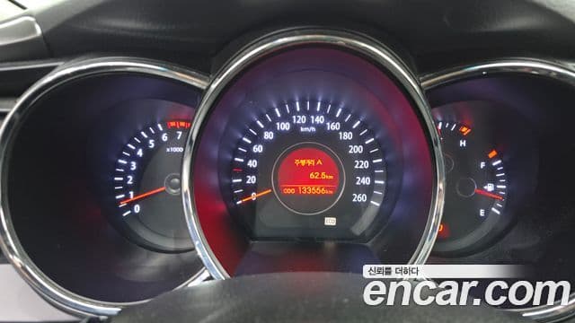 Kia K5 LPI Deluxe, 2011 8