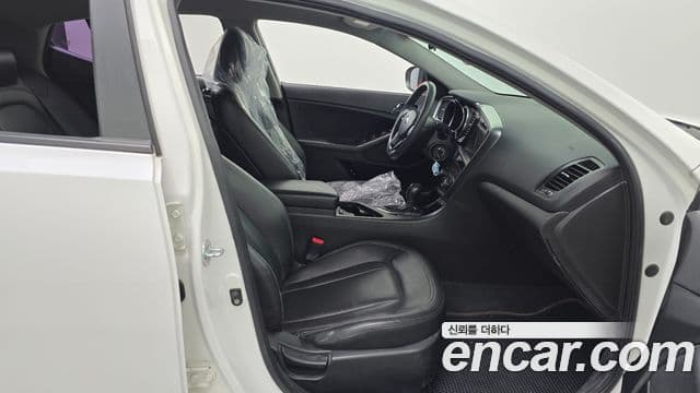 Kia K5 LPI Deluxe, 2011 11