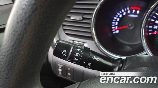 Kia K5 LPI Deluxe, 2011 17