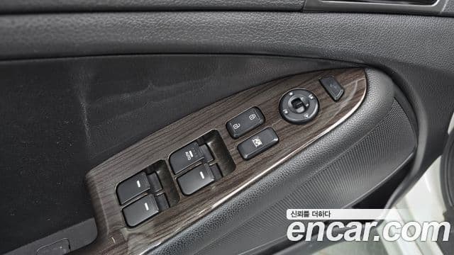 Kia K5 LPI Deluxe, 2011 18