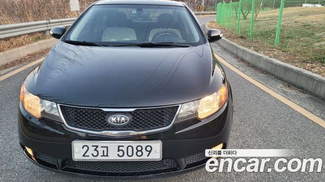 Kia Forte чёрный, 2010 2