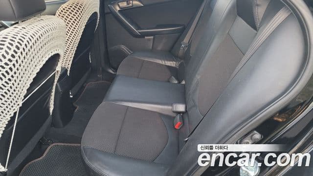 Kia Forte чёрный, 2010 7