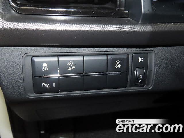 KG모빌리티(SsangYong) Musso Sport (Q250) Prestige, 2025 13