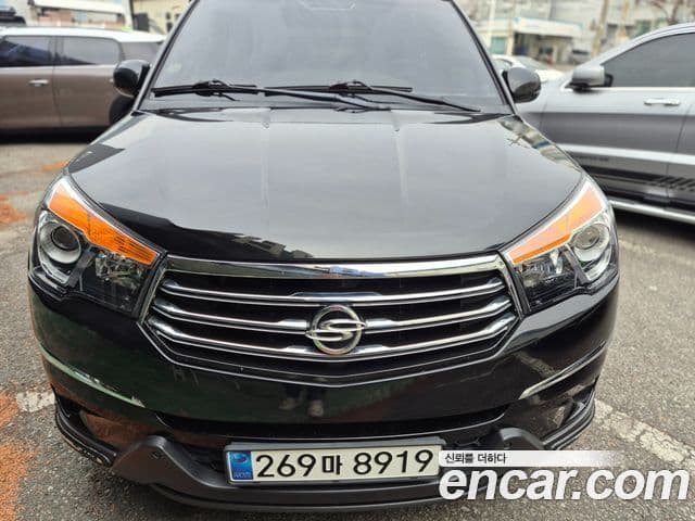 KG모빌리티(SsangYong) Korando 투리스모 2WD LT 11인승, 2014 1