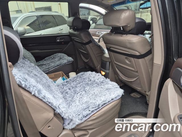 KG모빌리티(SsangYong) Korando 투리스모 2WD LT 11인승, 2014 10