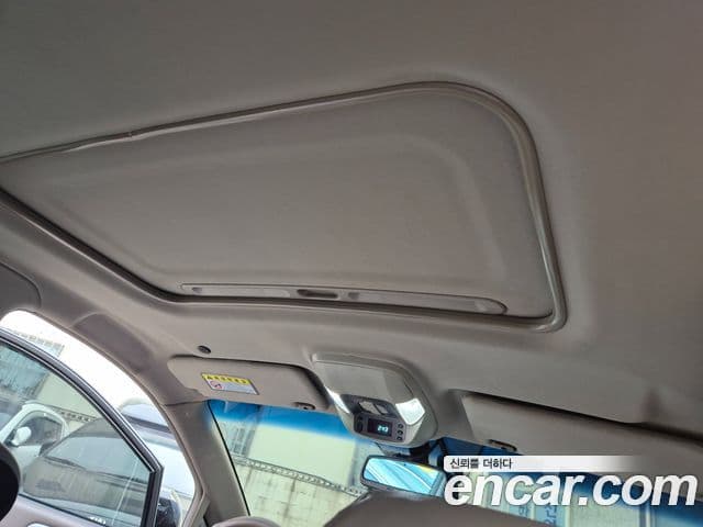 KG모빌리티(SsangYong) Korando 투리스모 2WD LT 11인승, 2014 12