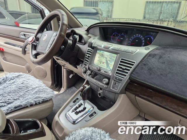 KG모빌리티(SsangYong) Korando 투리스모 2WD LT 11인승, 2014 14