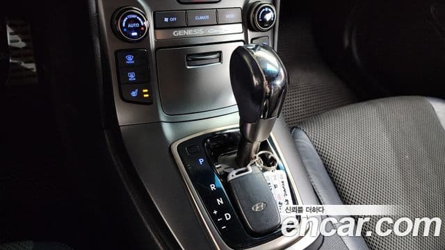 Hyundai The / новый New Genesis купе 200 турбо D, 2012 9