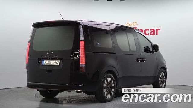 Hyundai Staria Inspiration, 2022 2