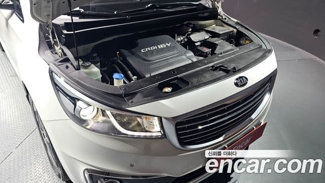 Kia All New Carnival VIP, 2016 6