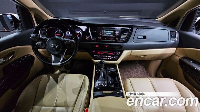 Kia All New Carnival VIP, 2016 7