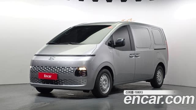 Hyundai Staria Smart, 2023 1