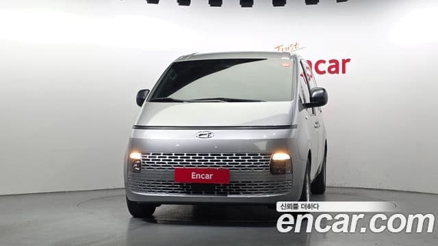 Hyundai Staria Smart, 2023 3