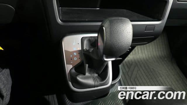 Hyundai Staria Smart, 2023 9