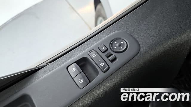 Hyundai Staria Smart, 2023 13