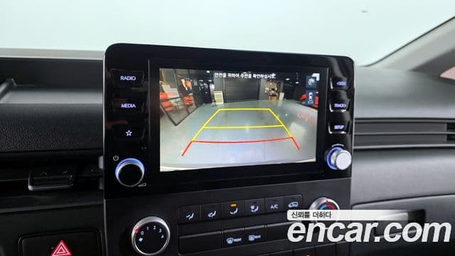 Hyundai Staria Smart, 2023 16