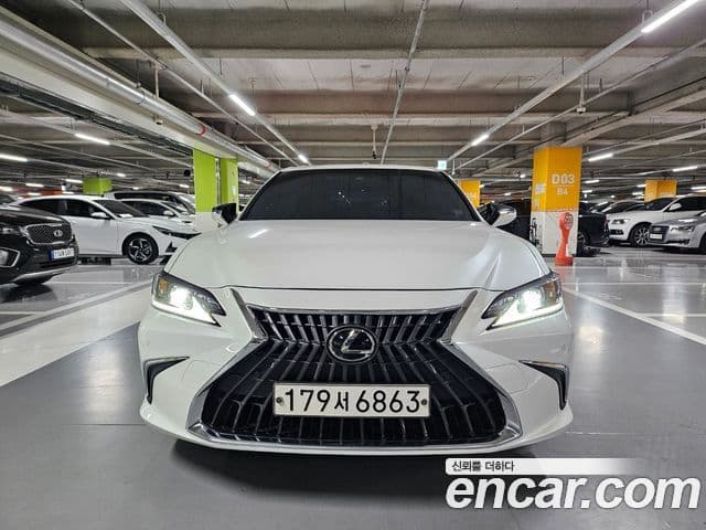 Lexus ES300h 7세대 Luxury Plus, 2023 1
