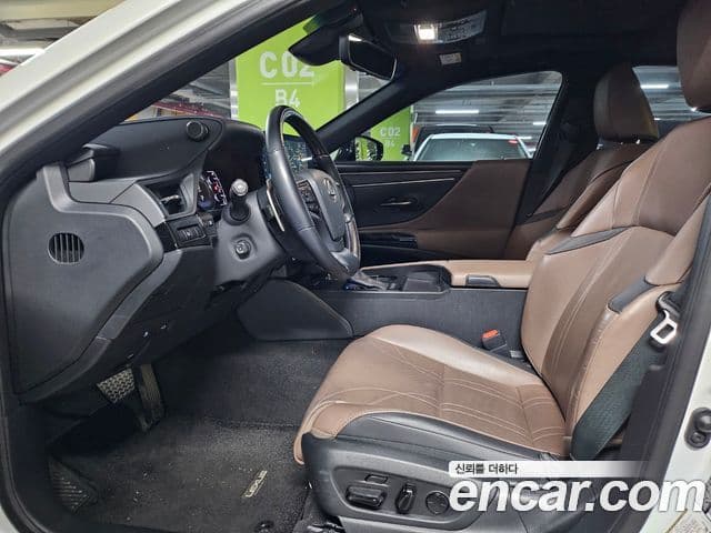 Lexus ES300h 7세대 Luxury Plus, 2023 все фото