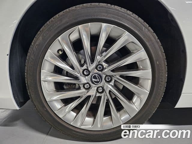 Lexus ES300h 7세대 Luxury Plus, 2023 12
