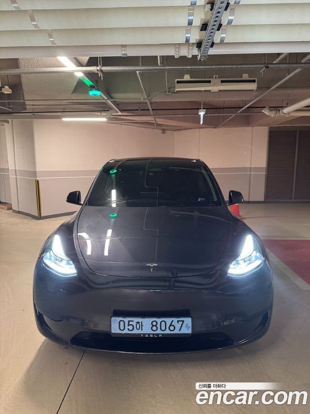 Tesla модель Y, 2025 1