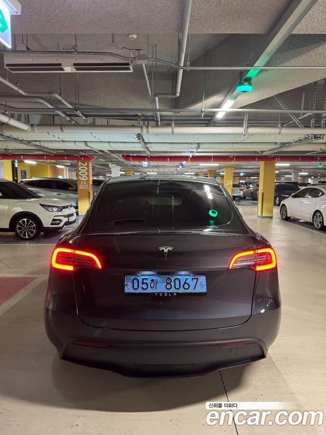 Tesla модель Y, 2025 4