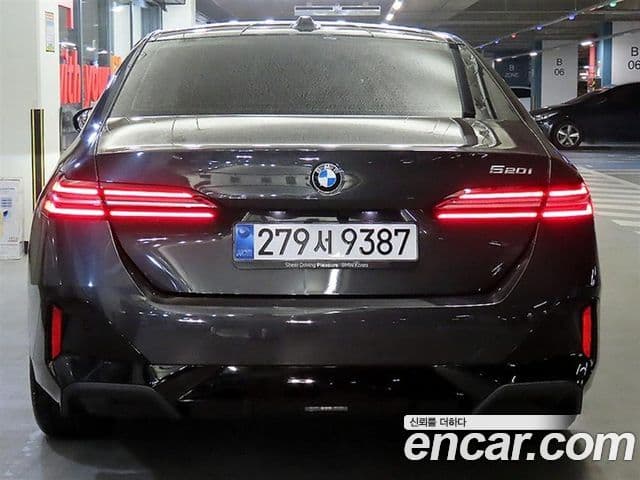 BMW 5시리즈 (G60) 520i M Sport, 2025 все фото