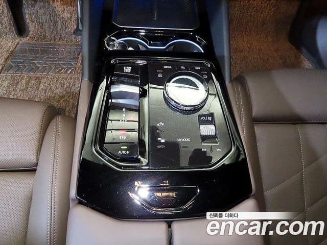 BMW 5시리즈 (G60) 520i M Sport, 2025 9