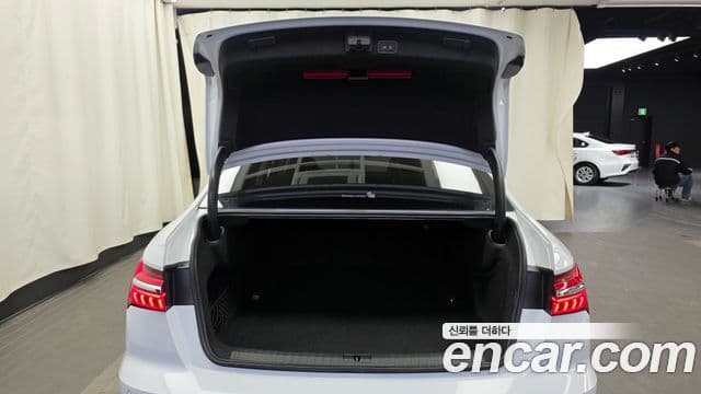 Audi A6 (C8), 2020 20