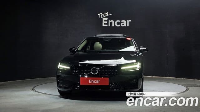 Volvo S60 3세대 B5 Ultimate Dark, 2024 3