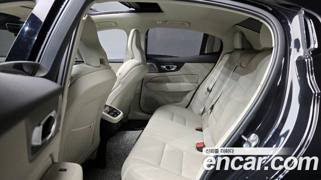 Volvo S60 3세대 B5 Ultimate Dark, 2024 12