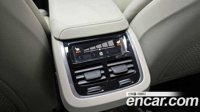 Volvo S60 3세대 B5 Ultimate Dark, 2024 17