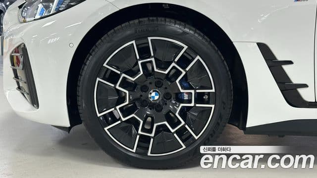 BMW i4 eDrive40 M Sport, 2025 все фото