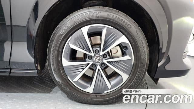 Lexus RZ450e Luxury, 2023 все фото